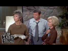 Dear Libby Pays the Bradys a Visit!