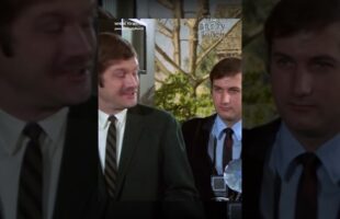 Peter Brady is a hero! 🦸 #BradyBunch Now Streaming on Paramount+ #shorts