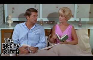 Mike and Carol Brady Switch Parenting Rolls!